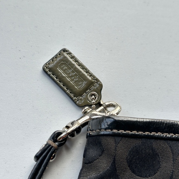 Coach Black Signature Wristlet Clutch - Picture 2 of 8